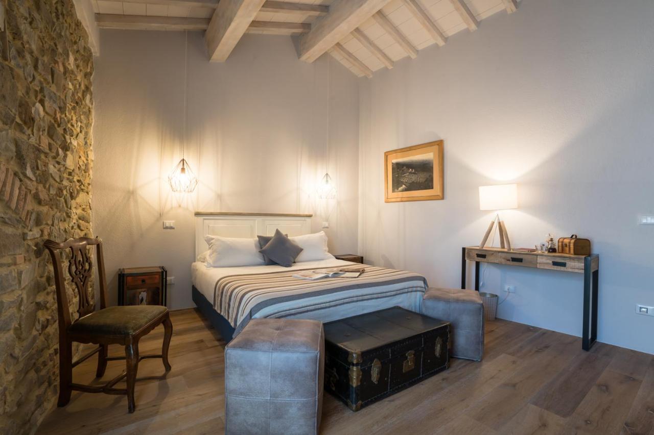 Bed and Breakfast Dimora Delle Muse Монтальчино Экстерьер фото