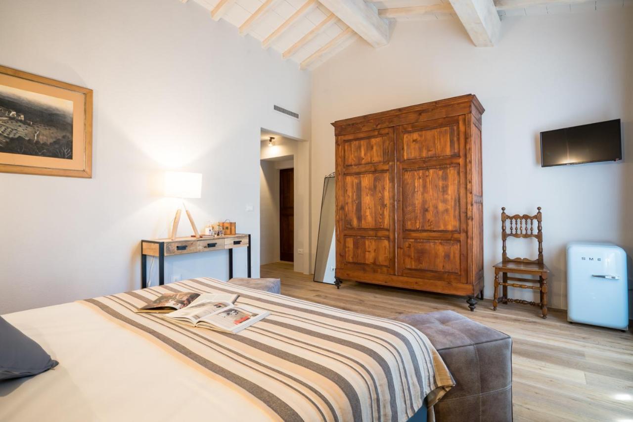 Bed and Breakfast Dimora Delle Muse Монтальчино Экстерьер фото